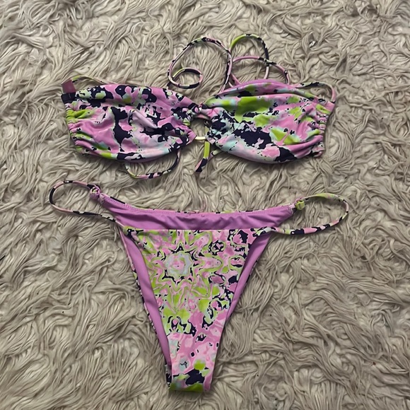 VS BIKINI - Picture 1 of 2